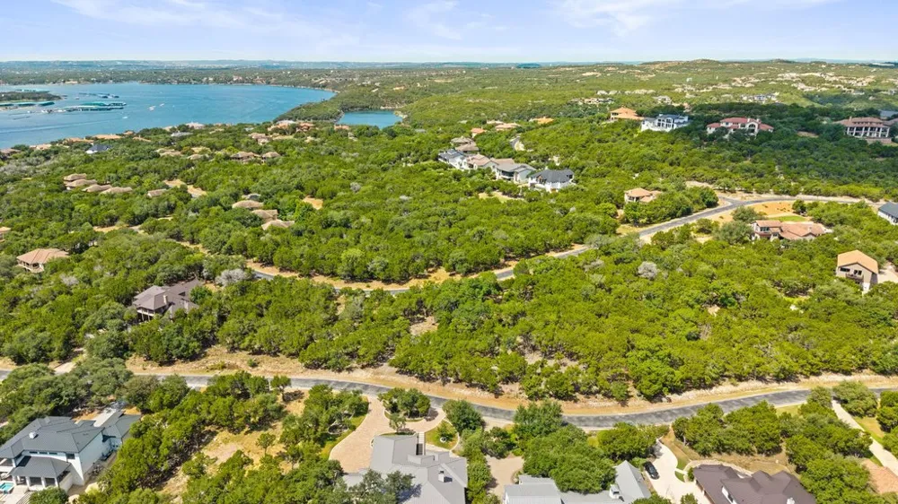 17609 Regatta View Drive Jonestown, TX 78645