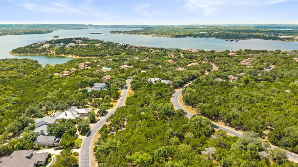 17609 Regatta View Drive Jonestown, TX 78645