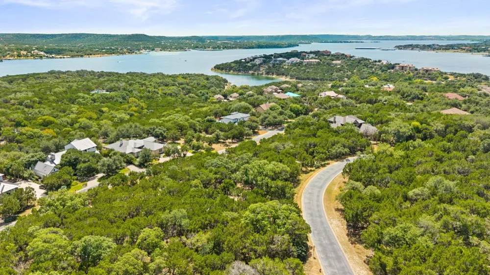 17609 Regatta View Drive Jonestown, TX 78645