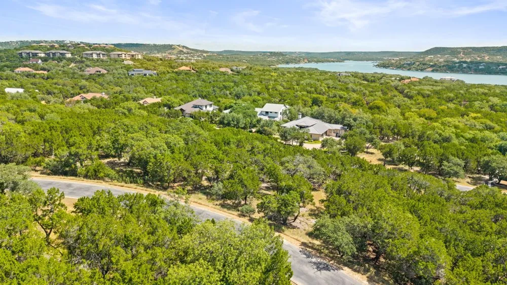 17609 Regatta View Drive Jonestown, TX 78645