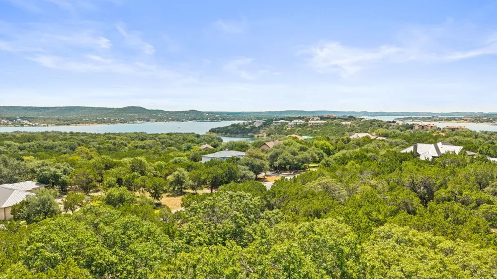 17609 Regatta View Drive Jonestown, TX 78645