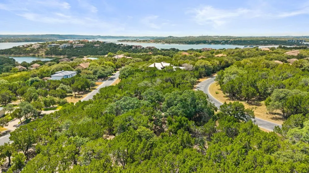 17609 Regatta View Drive Jonestown, TX 78645