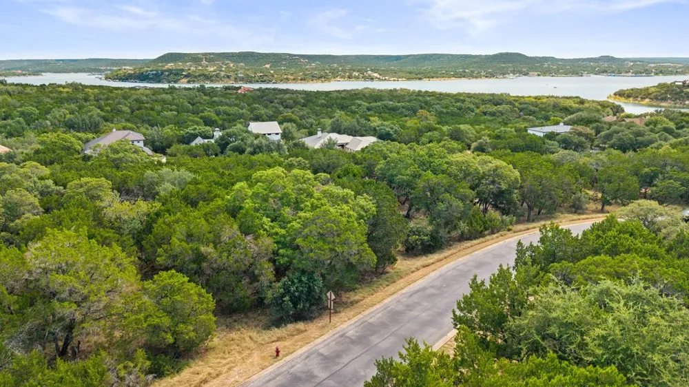 17609 Regatta View Drive Jonestown, TX 78645