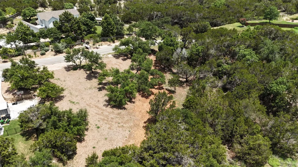 1106 Larkhall Drive Spicewood, TX 78669