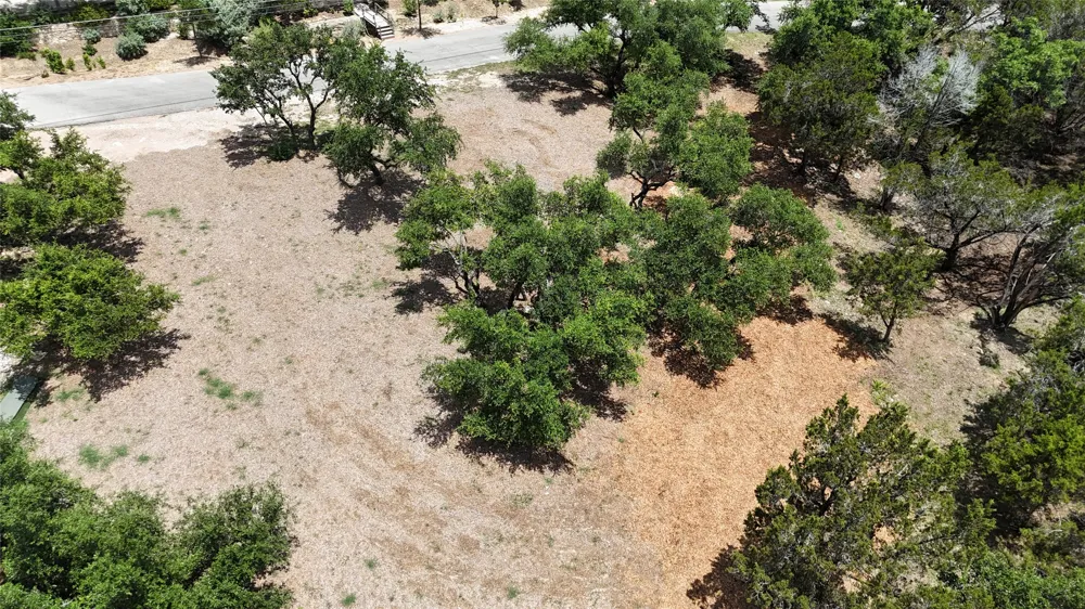 1106 Larkhall Drive Spicewood, TX 78669