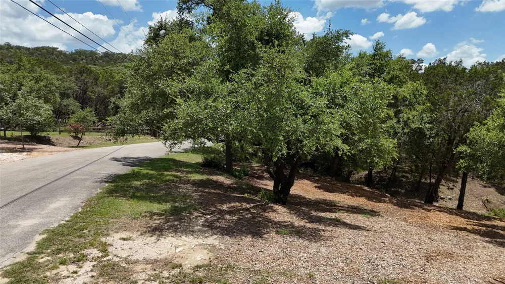 1106 Larkhall Drive Spicewood, TX 78669