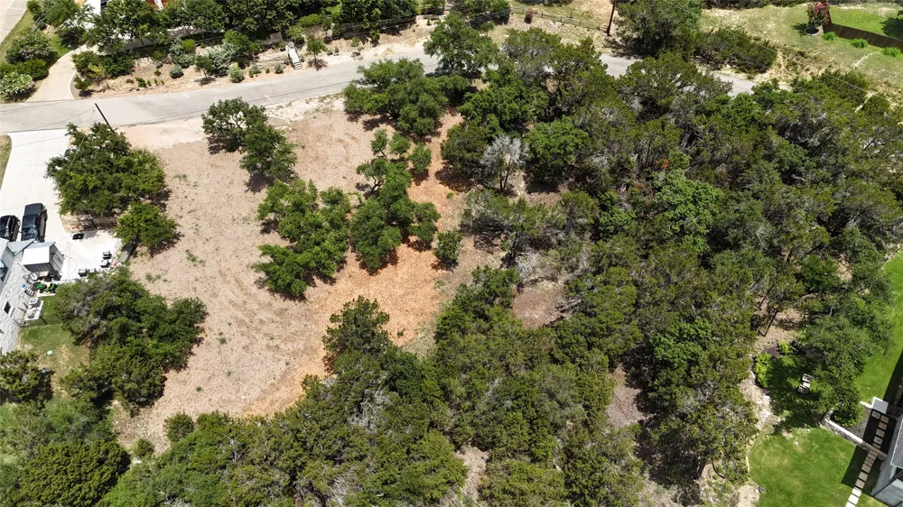 1106 Larkhall Drive Spicewood, TX 78669