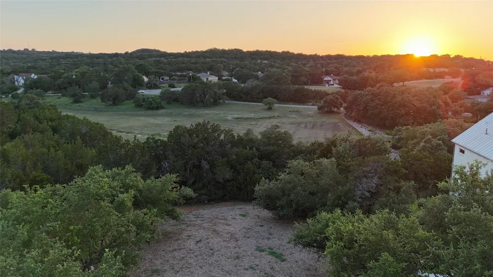 1106 Larkhall Drive Spicewood, TX 78669
