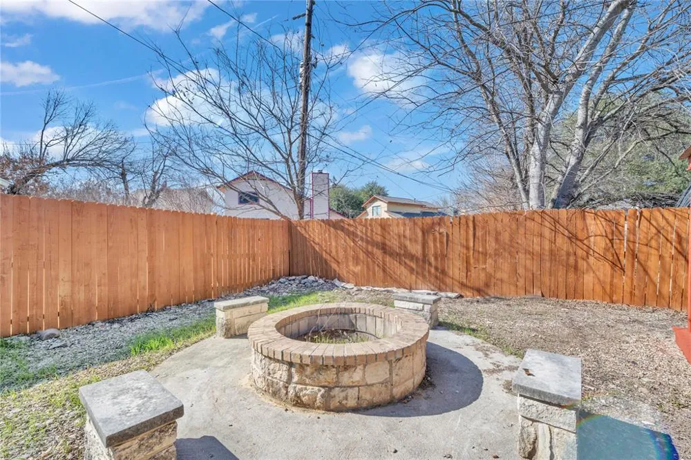 1800 Tamra Court Round Rock, TX 78681