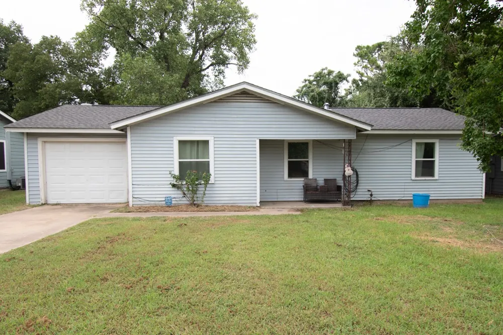 722 Dyer Street Rockdale, TX 76567