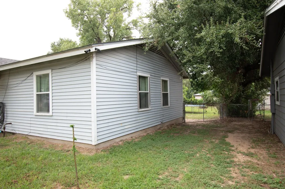 722 Dyer Street Rockdale, TX 76567