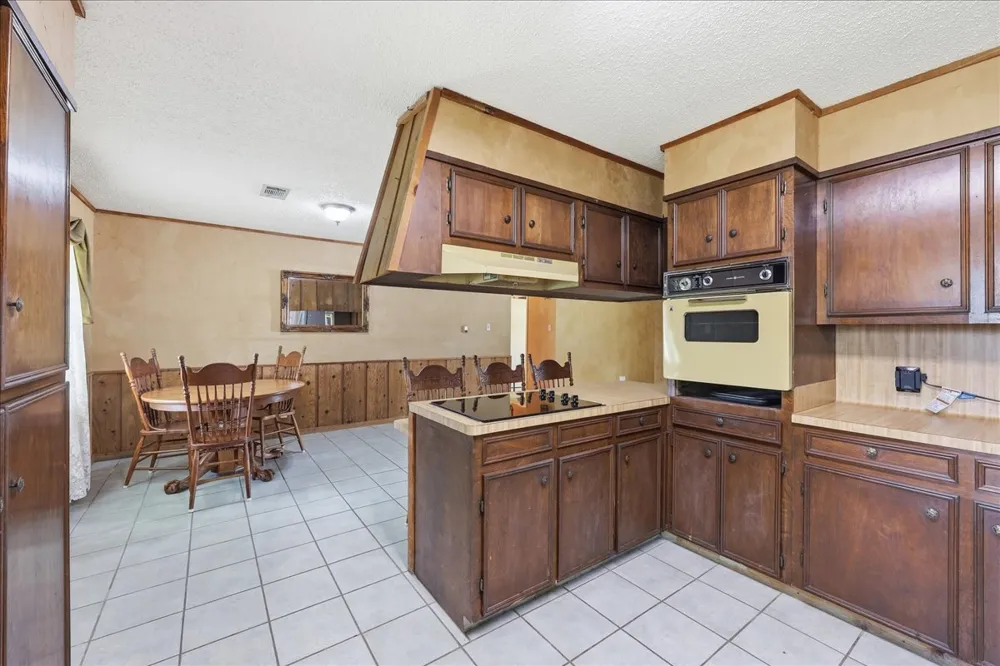2315 Mimosa Street Port Arthur, TX 77640
