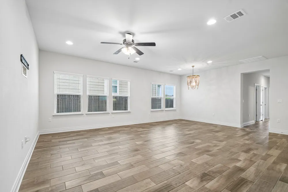 10213 Forest Grove Drive Austin, TX 78747
