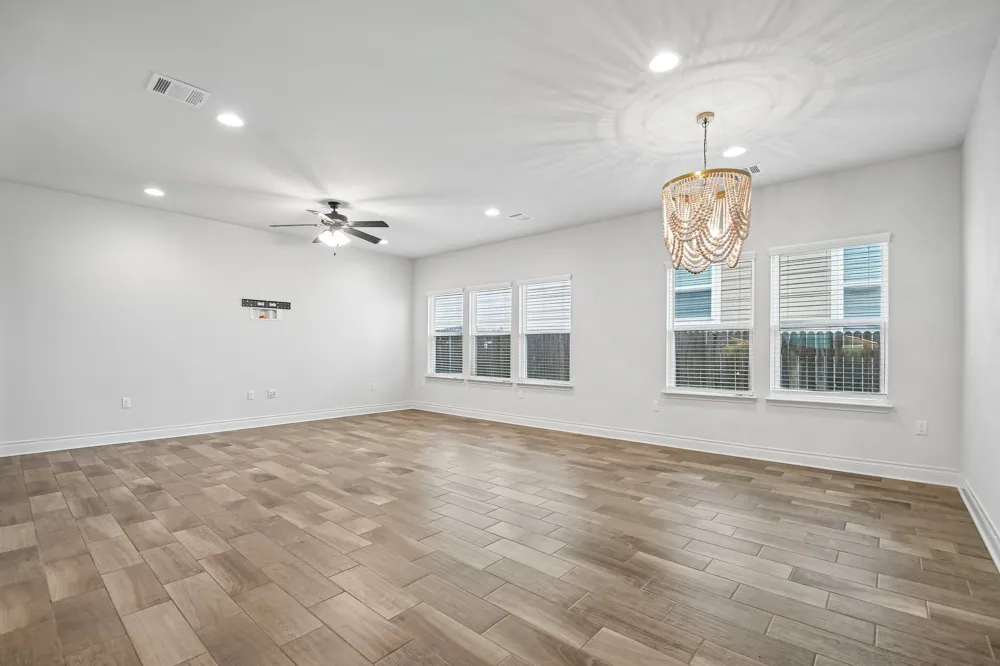 10213 Forest Grove Drive Austin, TX 78747