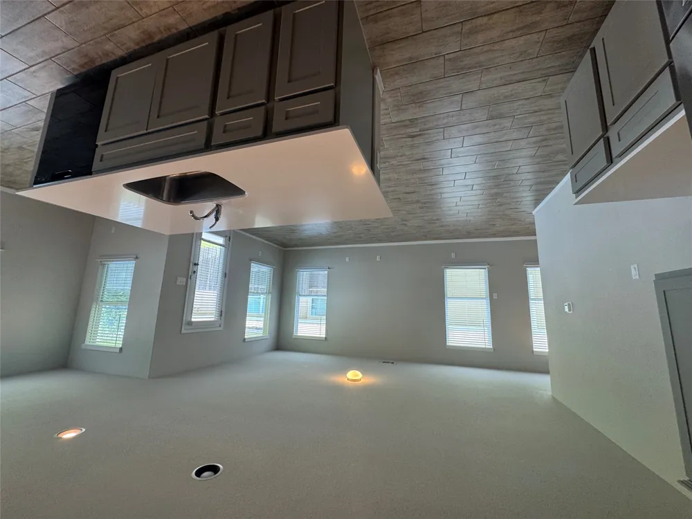 390 Delta Crest Maxwell, TX 78656