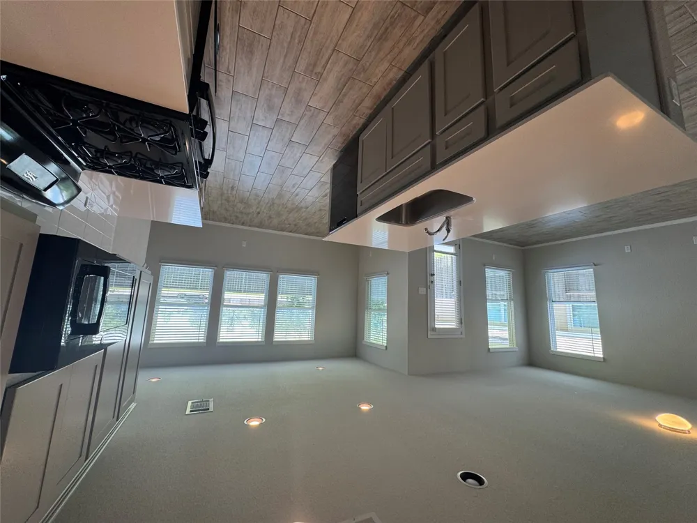 390 Delta Crest Maxwell, TX 78656