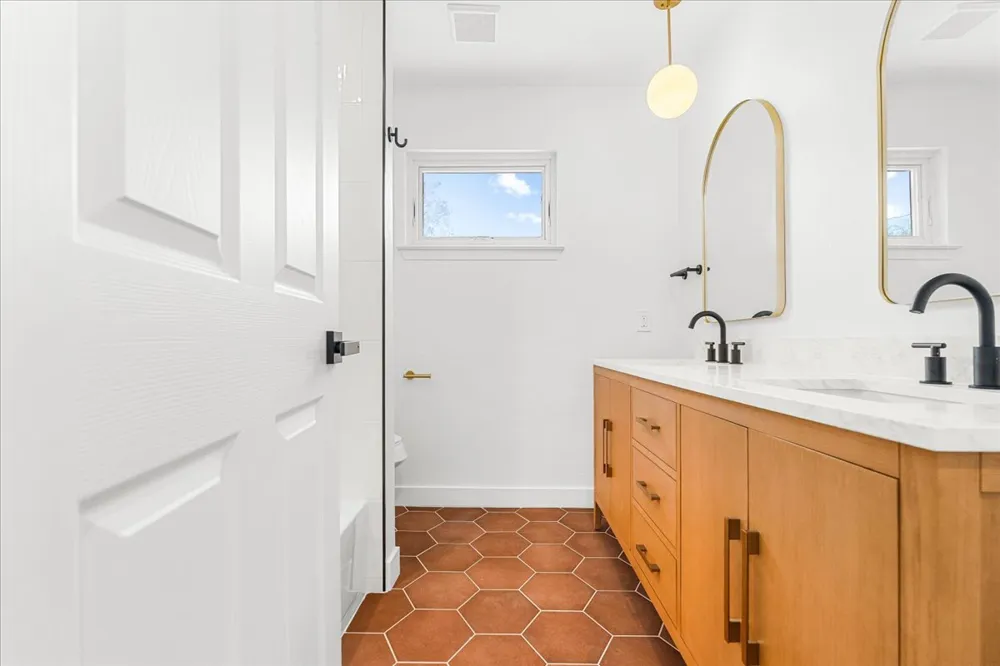 3709 Counselor Drive Austin, TX 78749
