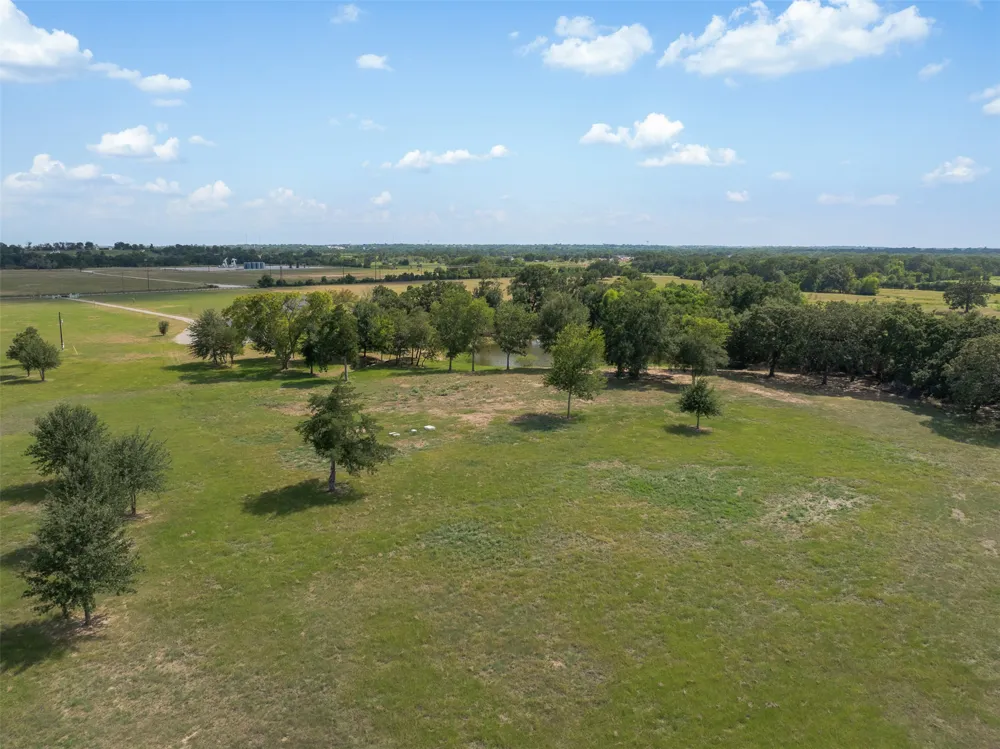 1847 County Road 202 Caldwell, TX 77836