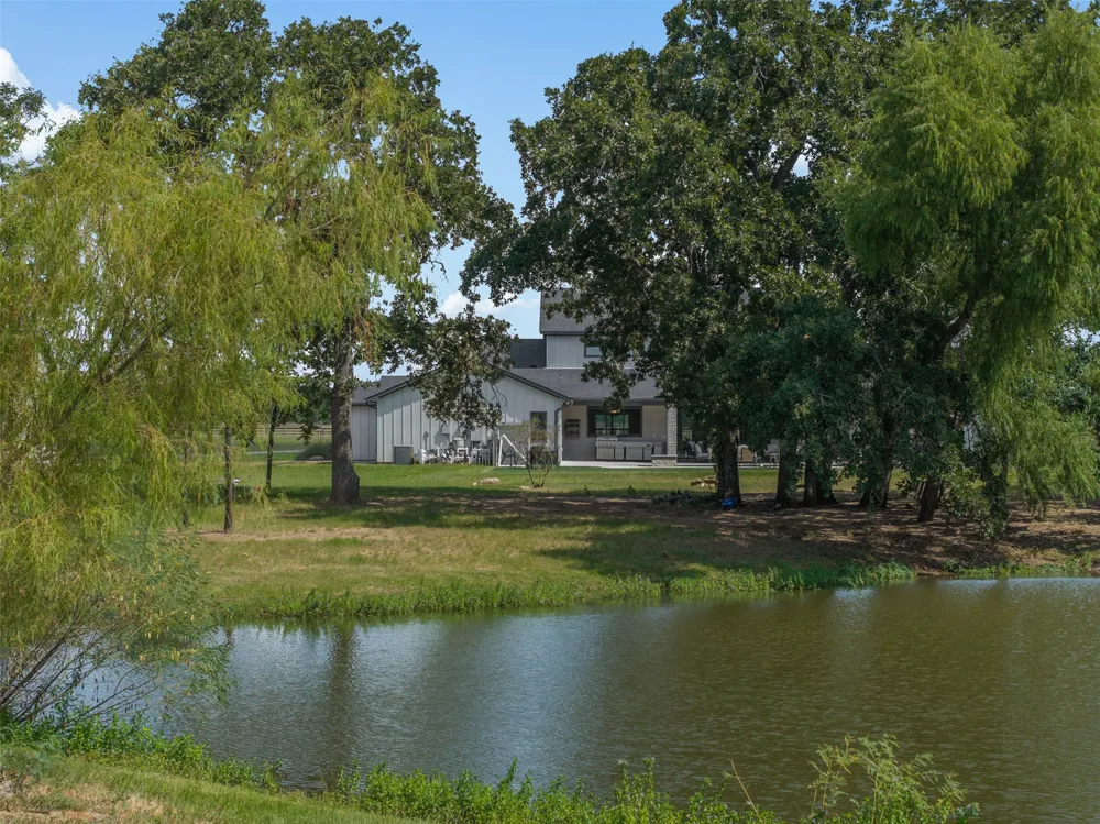 1847 County Road 202 Caldwell, TX 77836