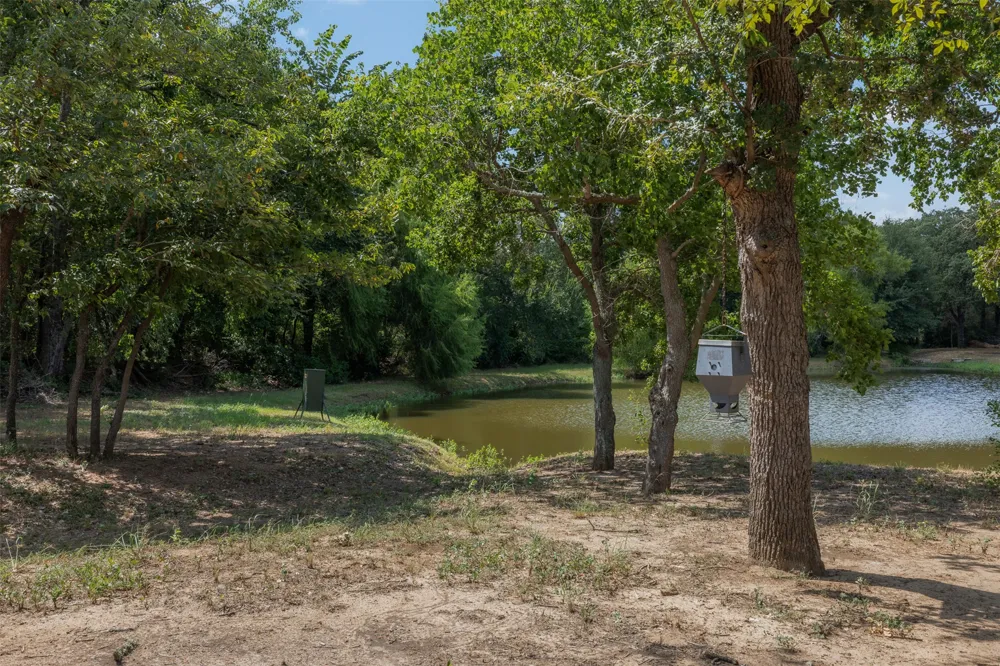 1847 County Road 202 Caldwell, TX 77836