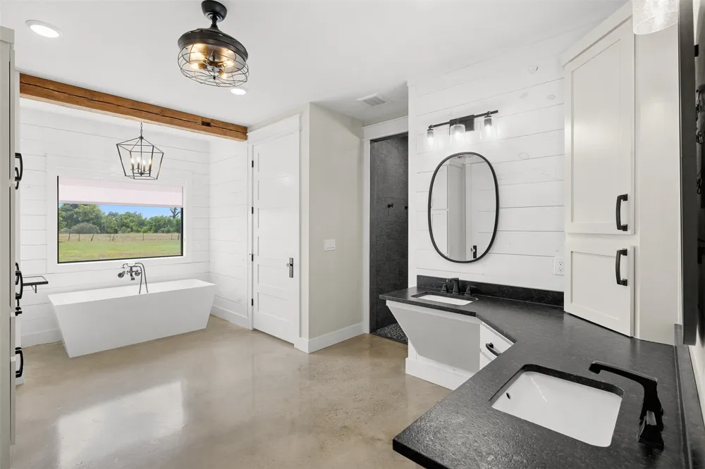 1847 County Road 202 Caldwell, TX 77836