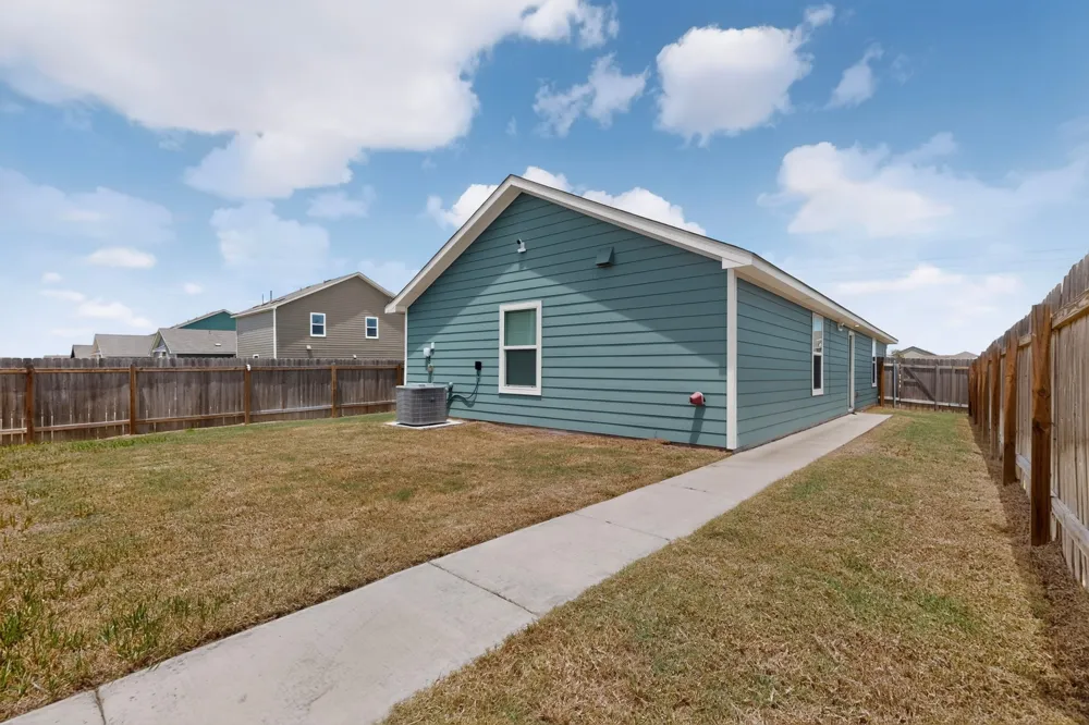 1129 Largemouth Lane Bastrop, TX 78602