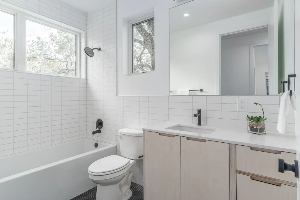 915 Tillery Street #A Austin, TX 78702
