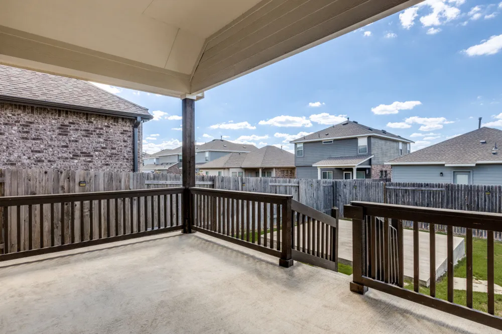 727 Spinnaker Loop #A Kyle, TX 78640