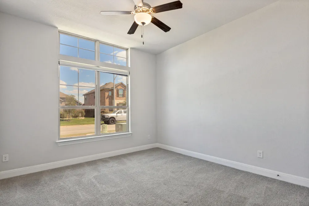 727 Spinnaker Loop #A Kyle, TX 78640