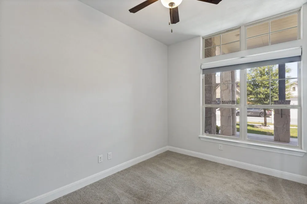 727 Spinnaker Loop #A Kyle, TX 78640