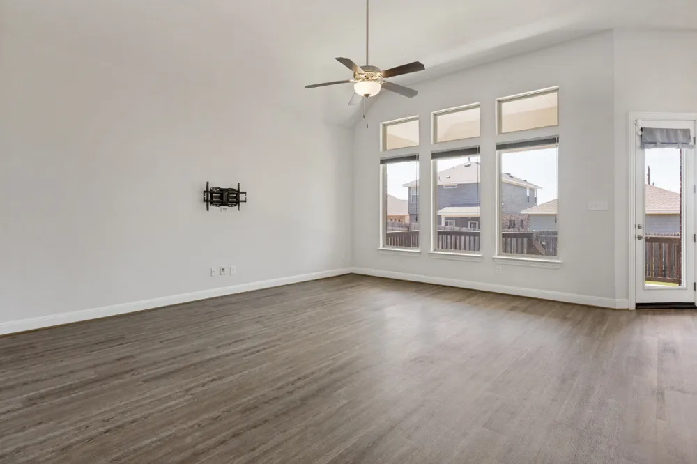 727 Spinnaker Loop #A Kyle, TX 78640