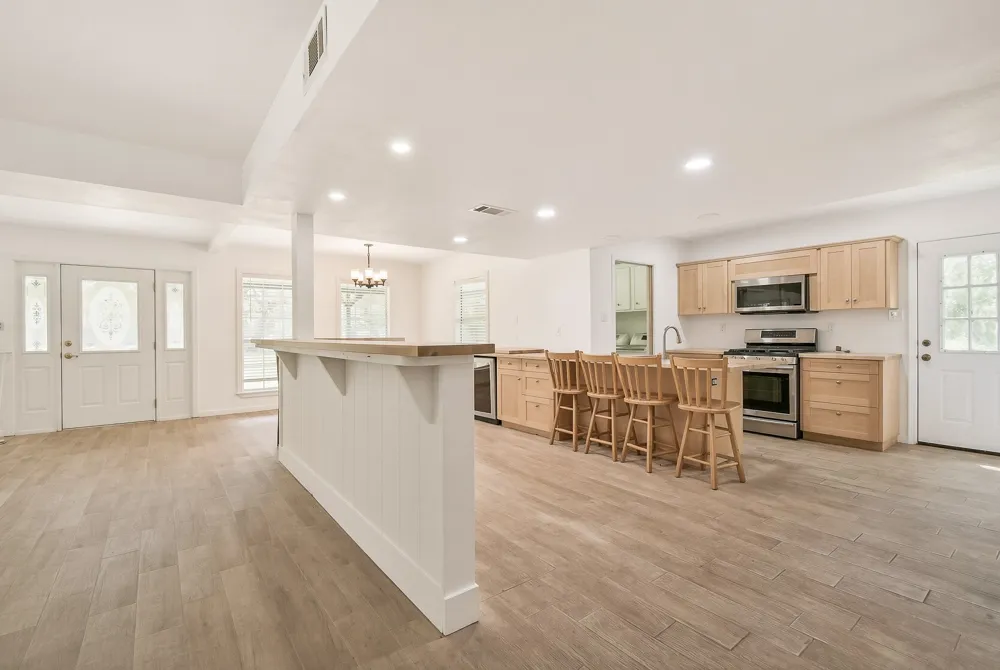 1097 White Loop Road Columbus, TX 78934
