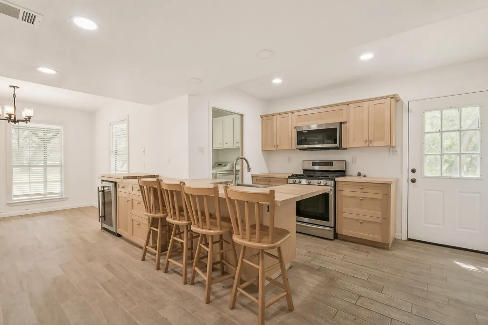 1097 White Loop Road Columbus, TX 78934