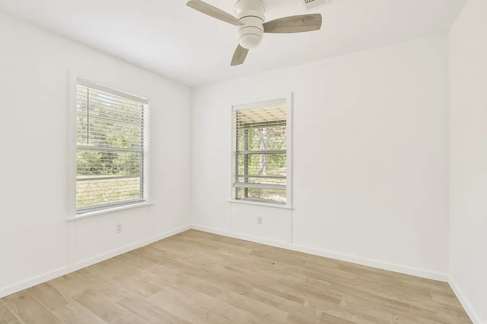 1097 White Loop Road Columbus, TX 78934
