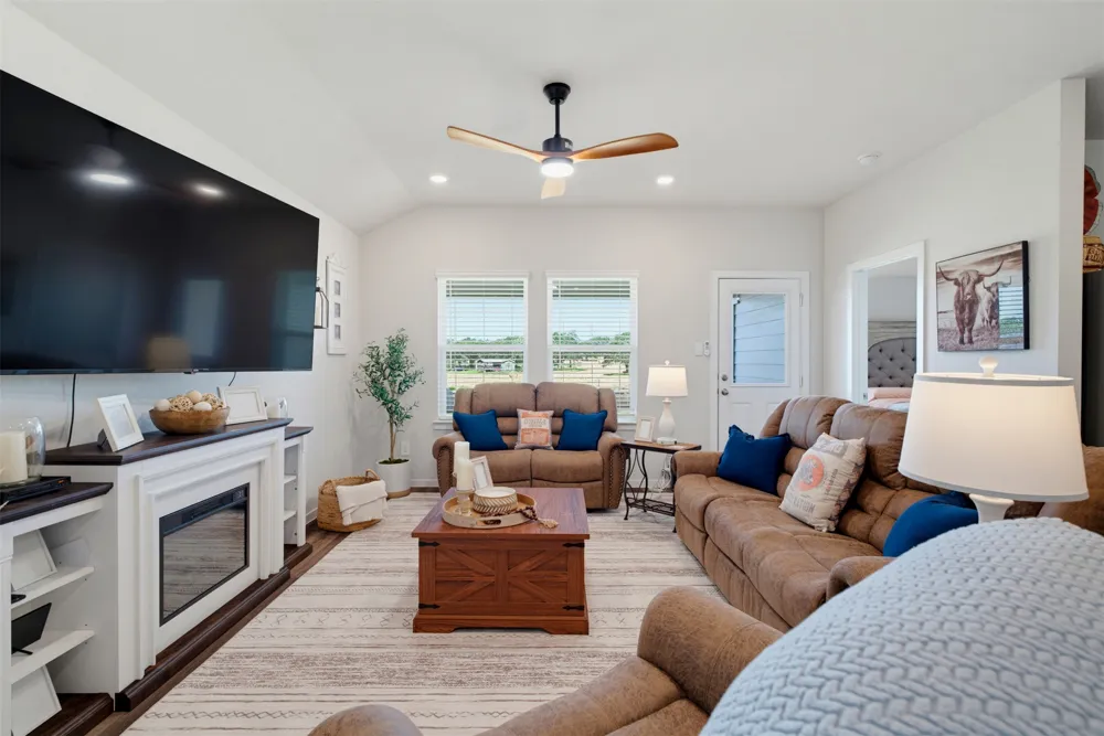 325 Doss Drive Rockdale, TX 76567