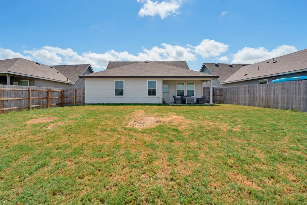 325 Doss Drive Rockdale, TX 76567
