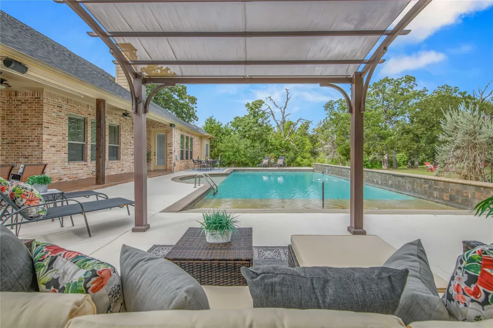 4848 Stony Brook College Station, TX 77845