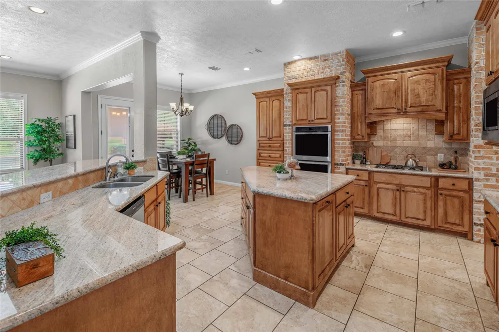 4848 Stony Brook College Station, TX 77845