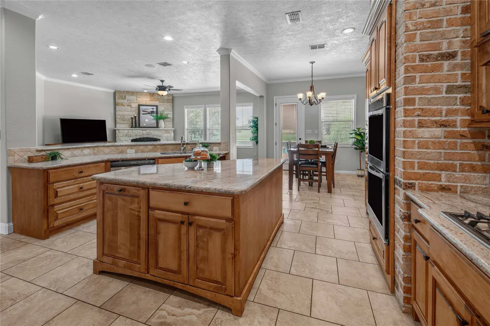 4848 Stony Brook College Station, TX 77845