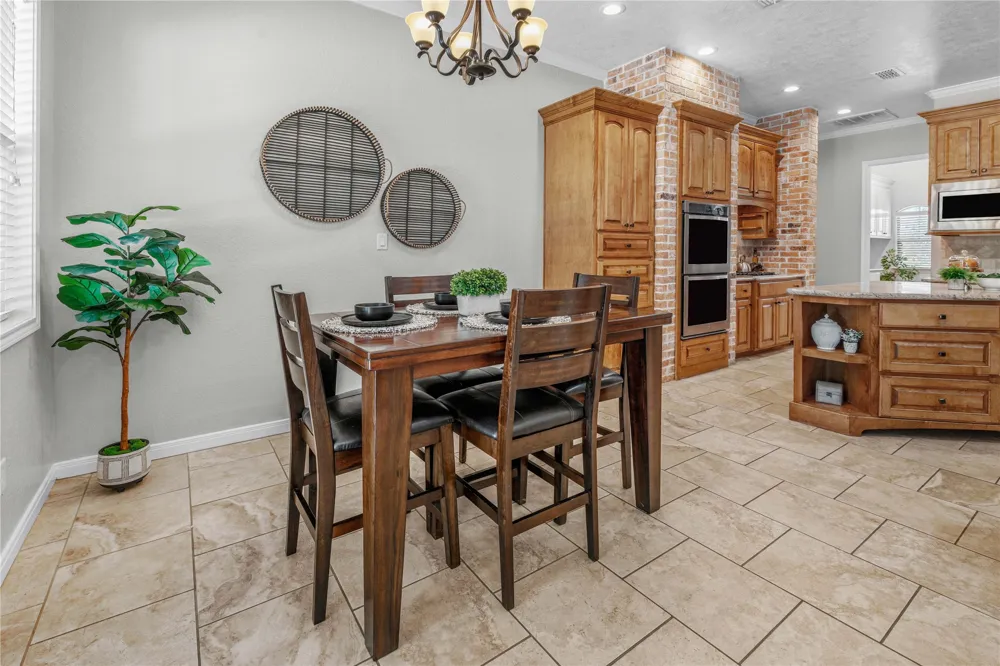 4848 Stony Brook College Station, TX 77845