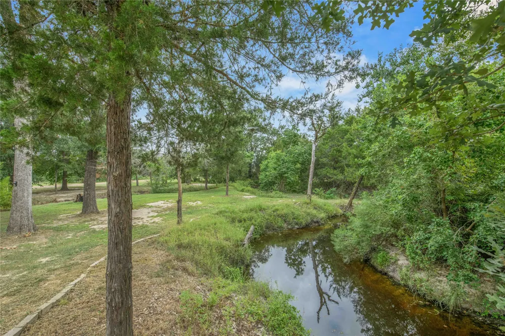 4848 Stony Brook College Station, TX 77845