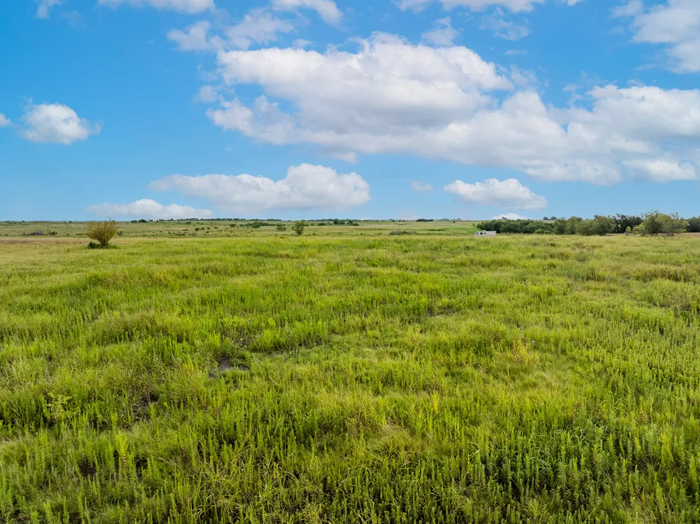 5275 County Road 424 Road Taylor, TX 76574