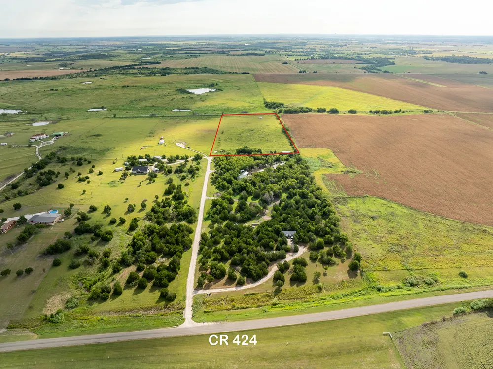 5275 County Road 424 Road Taylor, TX 76574