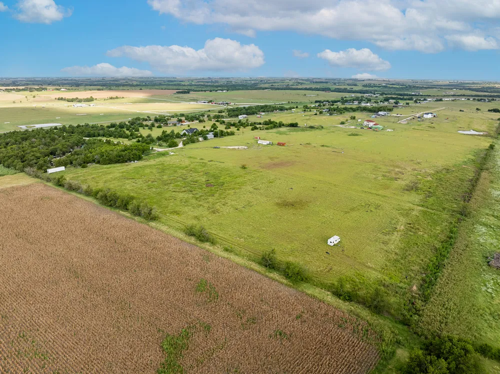 5275 County Road 424 Road Taylor, TX 76574