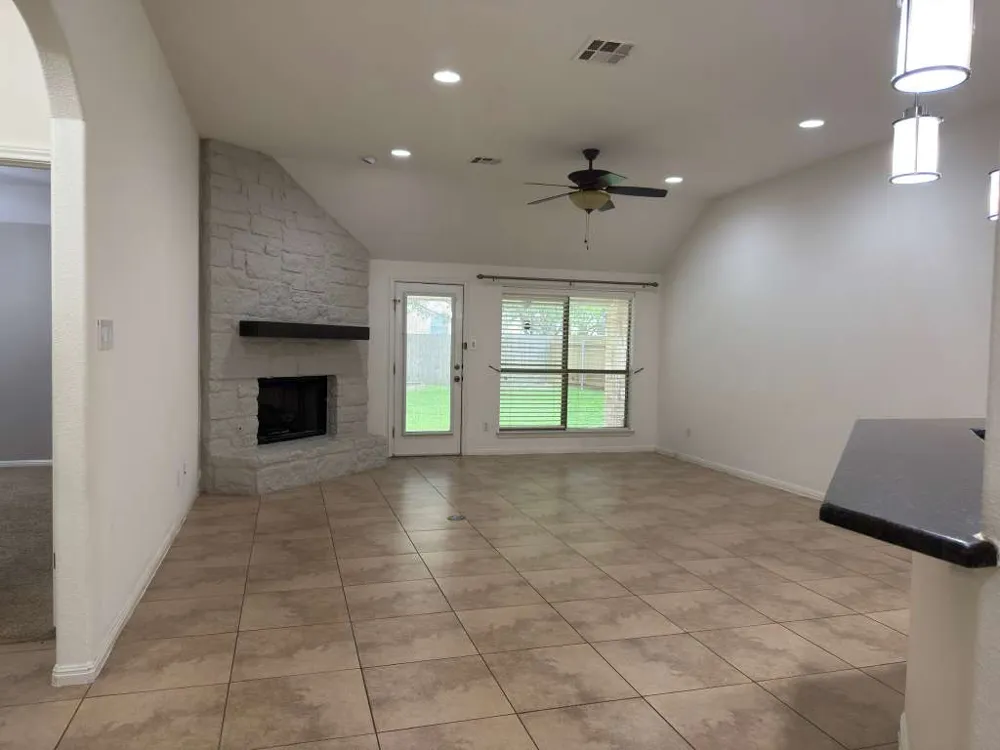 11709 Via Grande Drive Austin, TX 78739