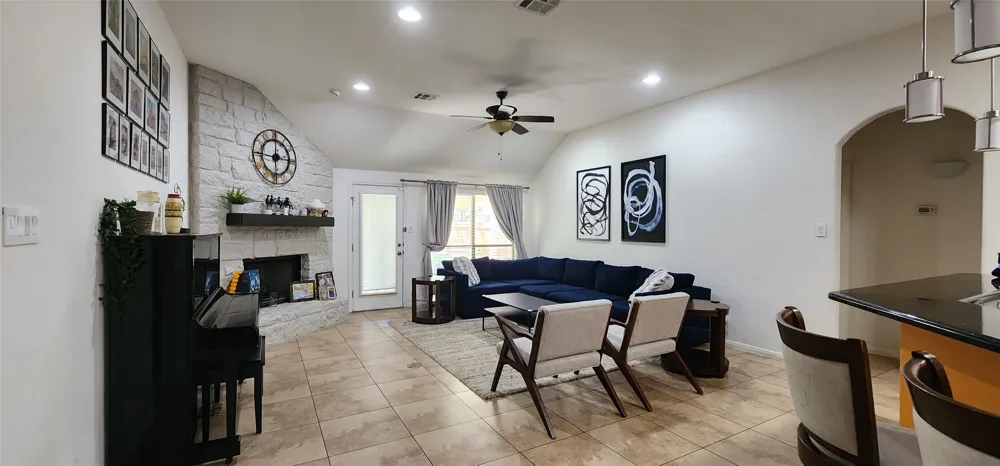 11709 Via Grande Drive Austin, TX 78739