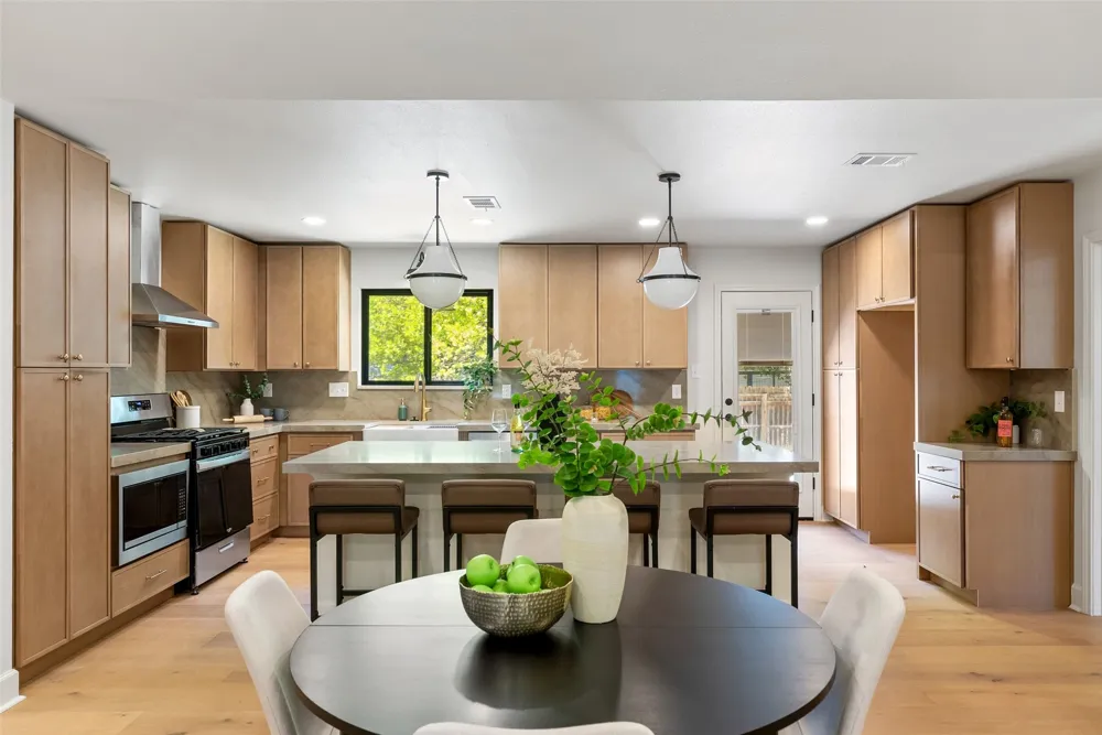 3602 Counselor Drive Austin, TX 78749