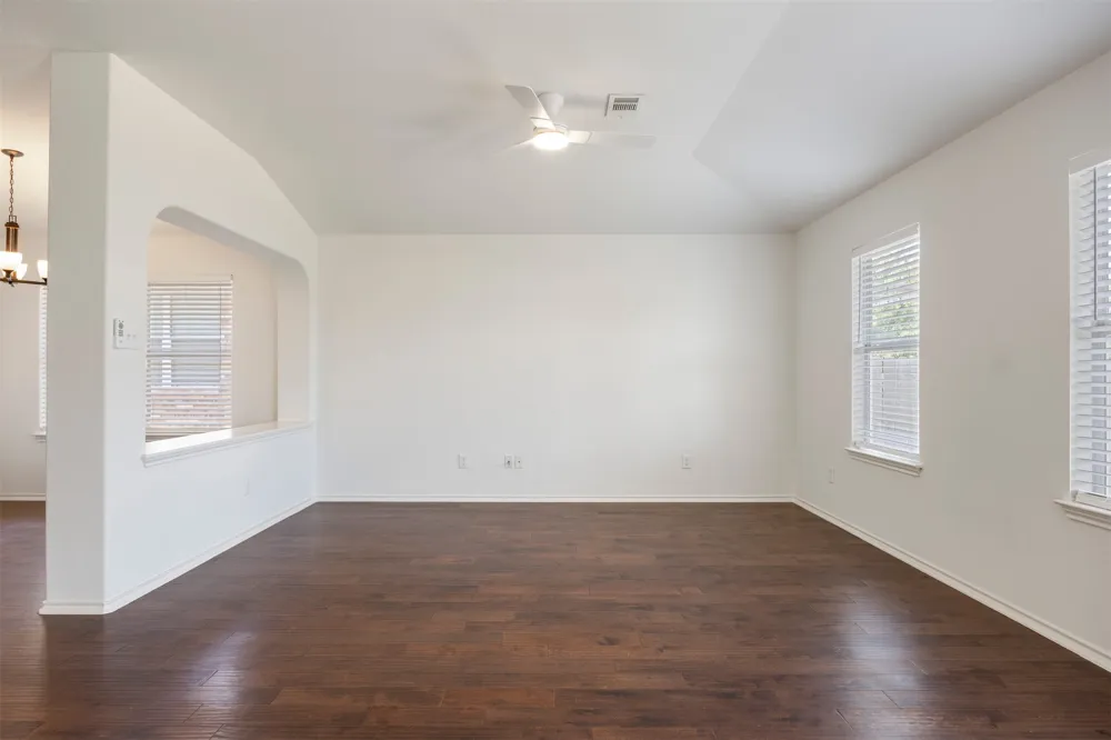 4612 Tiddle Lane Pflugerville, TX 78660