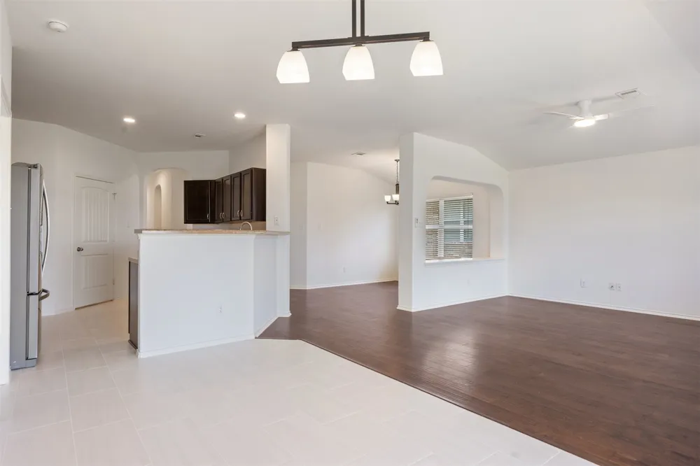 4612 Tiddle Lane Pflugerville, TX 78660