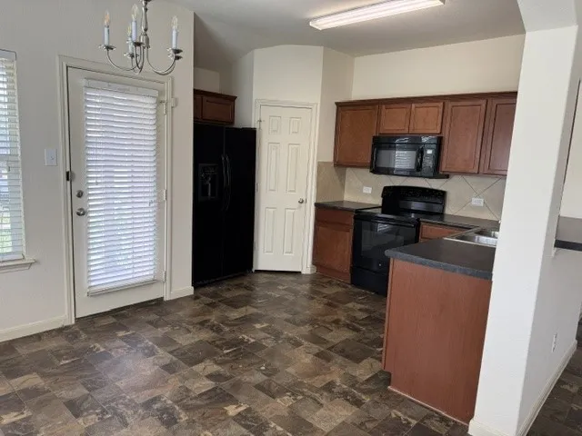 173 Cazador Drive San Marcos, TX 78666